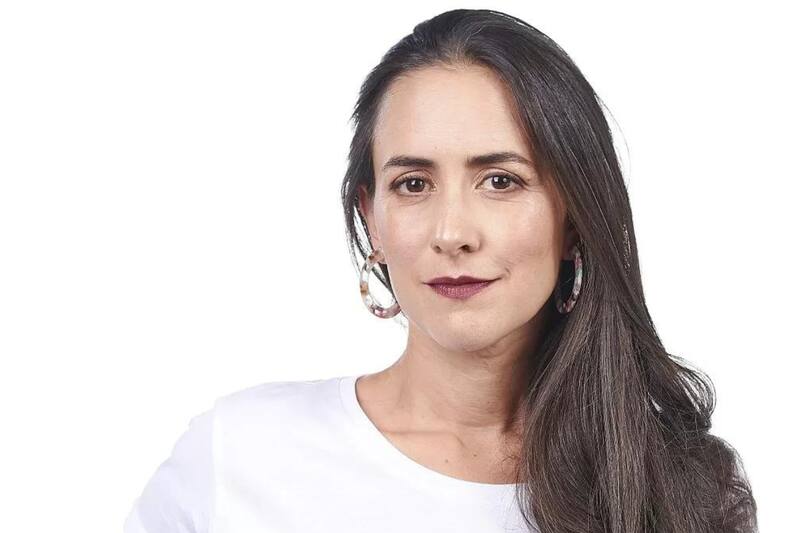 tuvo un radical cambio de look.