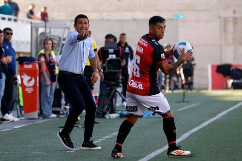 El entrenador ha acompañado a Deportes Limache en todo el proceso hasta la Primera División. Foto: Agencia Aton.