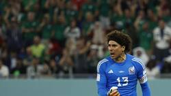 VIDEO| ¿Había que repetirlo? Así fue el penal que Guillermo Ochoa le tapó a Robert Lewandowski en Qatar 2022