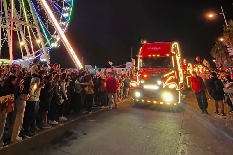 Este año, el recorrido navideño visitará 15 ciudades en todo Chile. Créditos: Coca-Cola en Instagram.