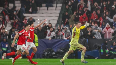 VIDEO | ¡El héroe! Arquero del Benfica le hizo un agónico gol al Real Madrid y los clasificó a los playoffs de la Champions