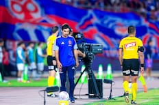 Meneghini contra las cuerdas: el 1 por 1 del empate de la U ante Limache en el Nacional