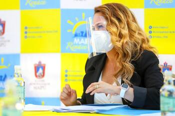 10 millones en aros y chaquetas: Nueva denuncia por millonaria compra realizada por Cathy Barriga como edil de Maipú