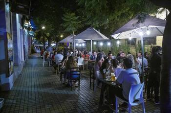 Plan Paso a Paso: cómo funcionan en Fase 3 los malls, restaurantes y bares, durante este fin de semana