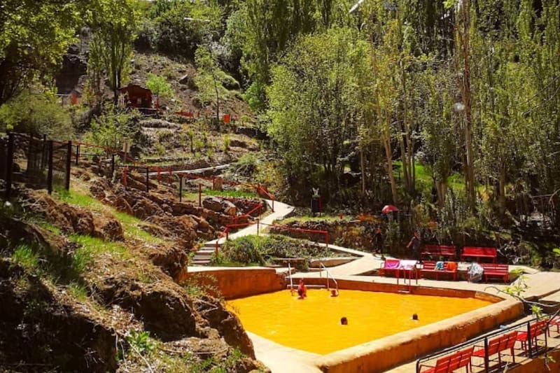 Están ubicadas en el Cajón del Maipo.
Créditos: IG @maipo_tour.