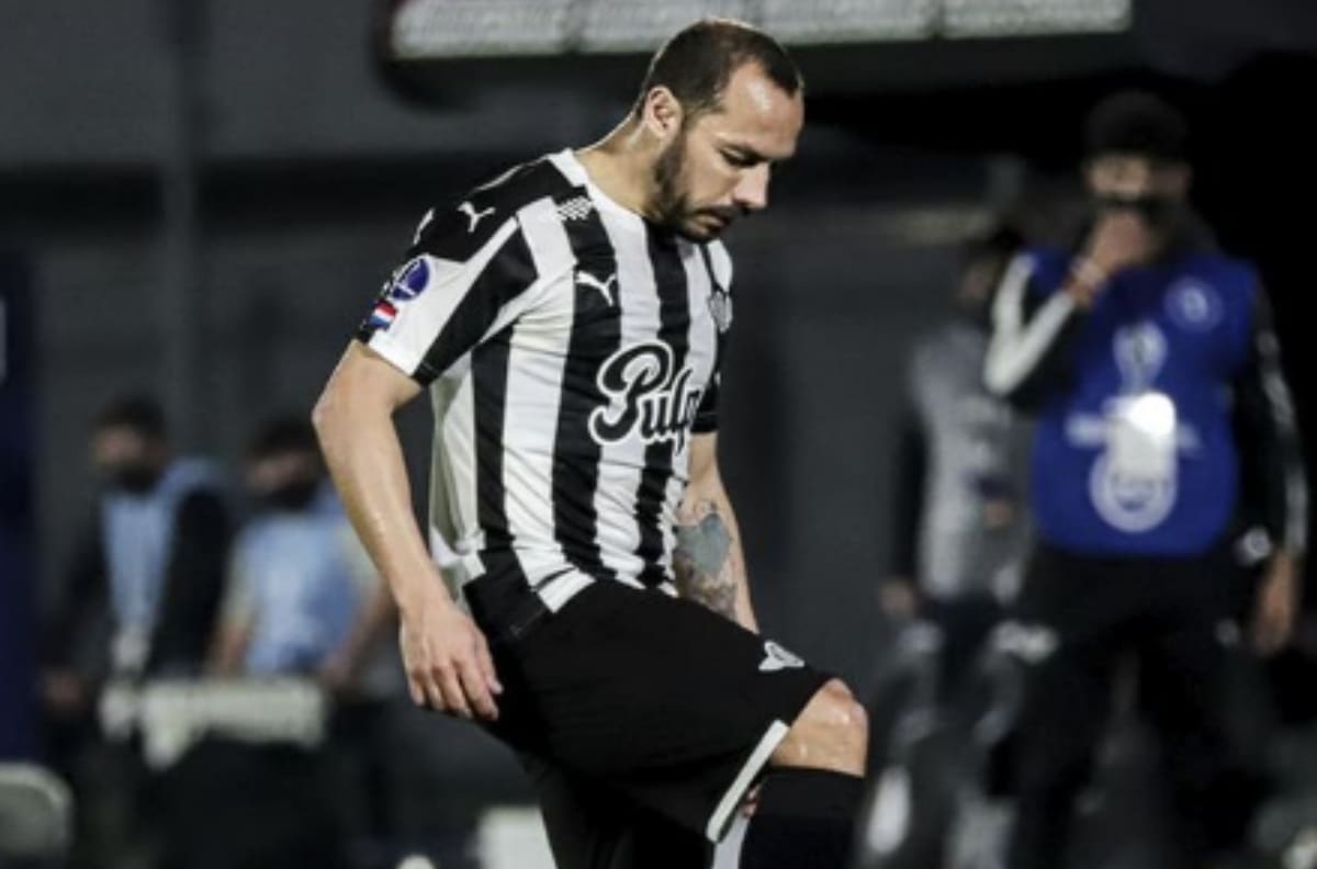 No juega desde hace tres meses: El preocupante momento de Marcelo Díaz en el fútbol paraguayo