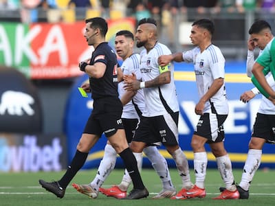 Arturo Vidal condenó al árbitro por su expulsión ante Audax: “Es de locos; creo que no debería arbitrar”
