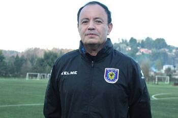 El recordado DT del fútbol chileno que trabajará con Lucas Barrios