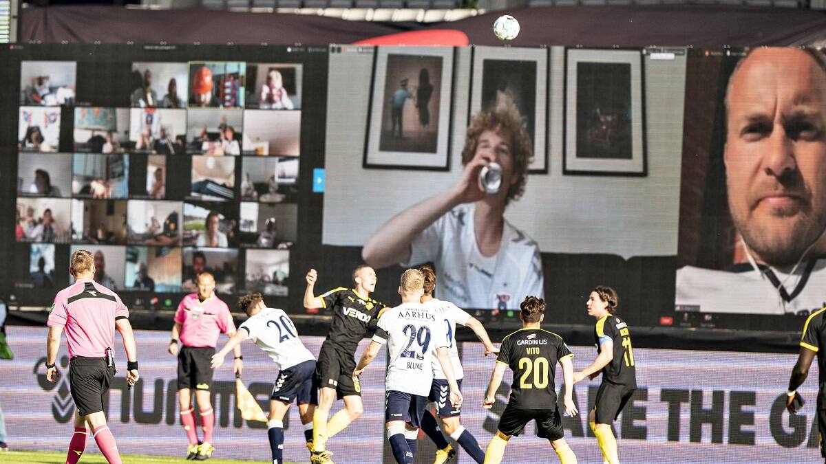 Clubes y CDF enfrentados por la "publicidad virtual" ante retorno del Campeonato Nacional