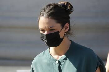 Gobierno elimina "Gabinete Irina Karamanos" de su sitio oficial tras polémica