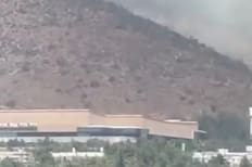 VIDEO | A poca distancia del Claro Arena: así avanza el incendio forestal que afecta las instalaciones de la UC