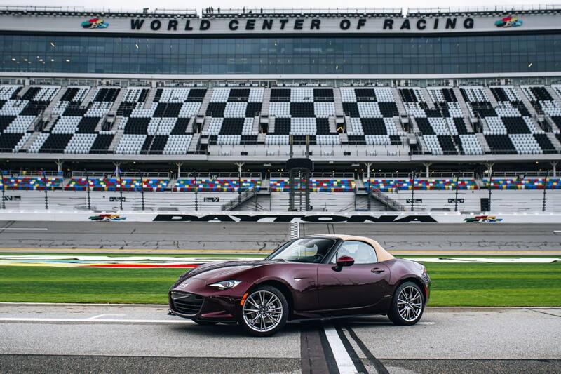 Mazda presentó en Daytona el MX-5 Miata 35 Aniversario