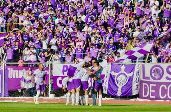 Crack de Deportes Concepción quedó loco con masivo apoyo en San Fernando: “Tenemos hinchas en todos lados”
