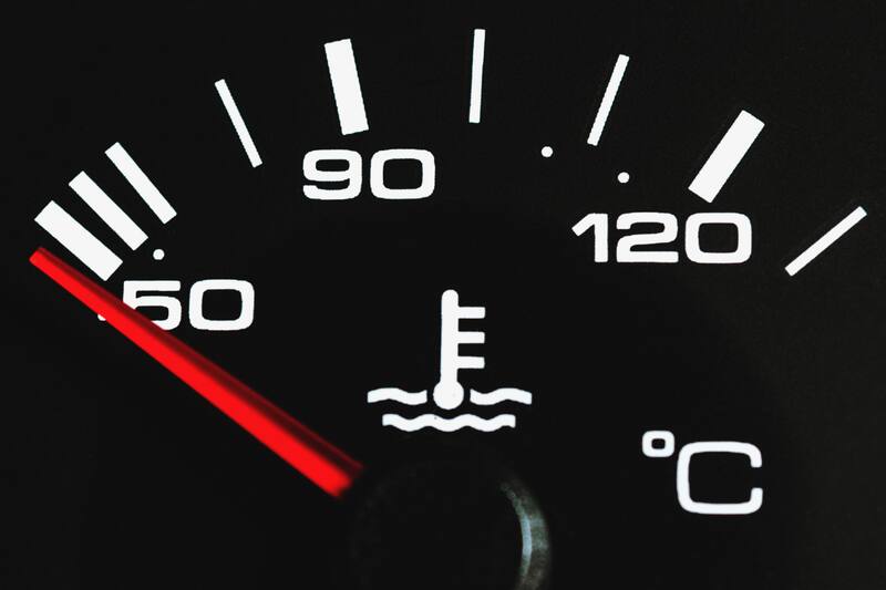 ¿Por qué se subió la temperatura en el tablero?