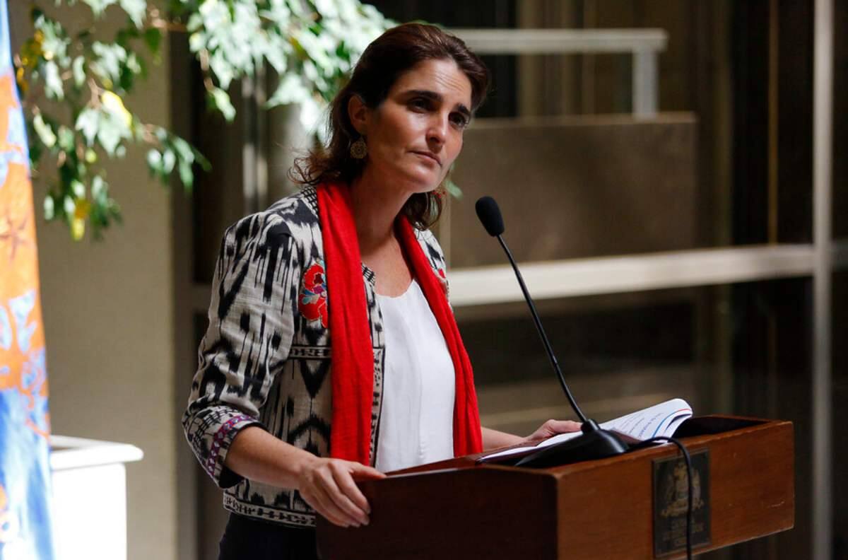 Ministra del Trabajo precisa condiciones para uso de Ley de Protección al Empleo en el fútbol