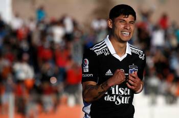 Ministra celebró triunfo de Colo Colo y vibró con gol de Alexander Oroz previo al inicio de Fiestas Patrias