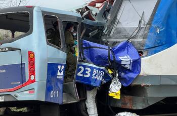 VIDEO: Impactante registro del choque entre el Biotrén y el bus en San Pedro de la Paz