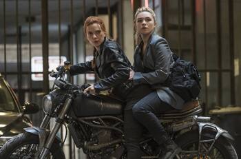 Agente de Scarlett Johansson critica a Disney por filtrar su sueldo y acusar de ser "insensible a la pandemia"
