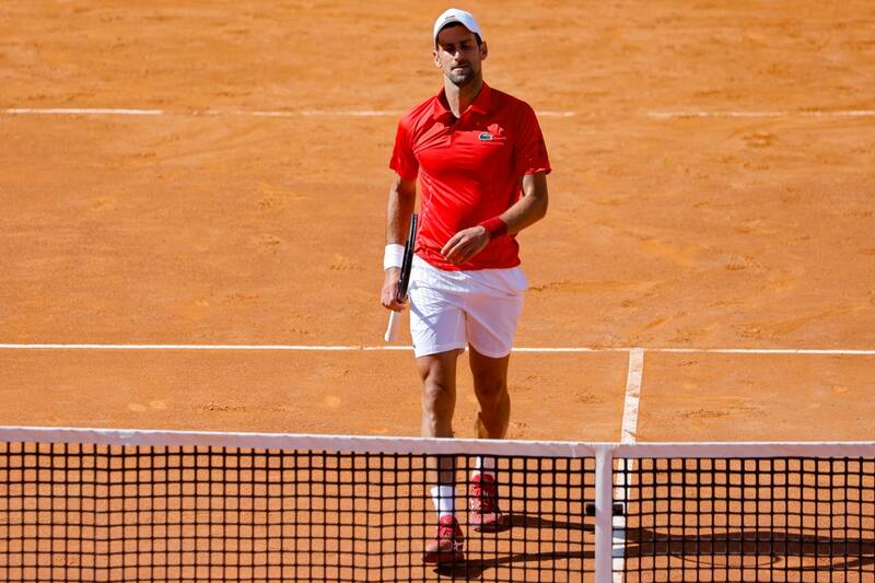 disputó apenas seis partidos en arcilla antes de Roland Garros