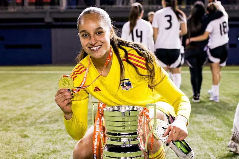 La portera no seguirá en Colo Colo en 2026. Foto: Instagram Catalina Mellado.