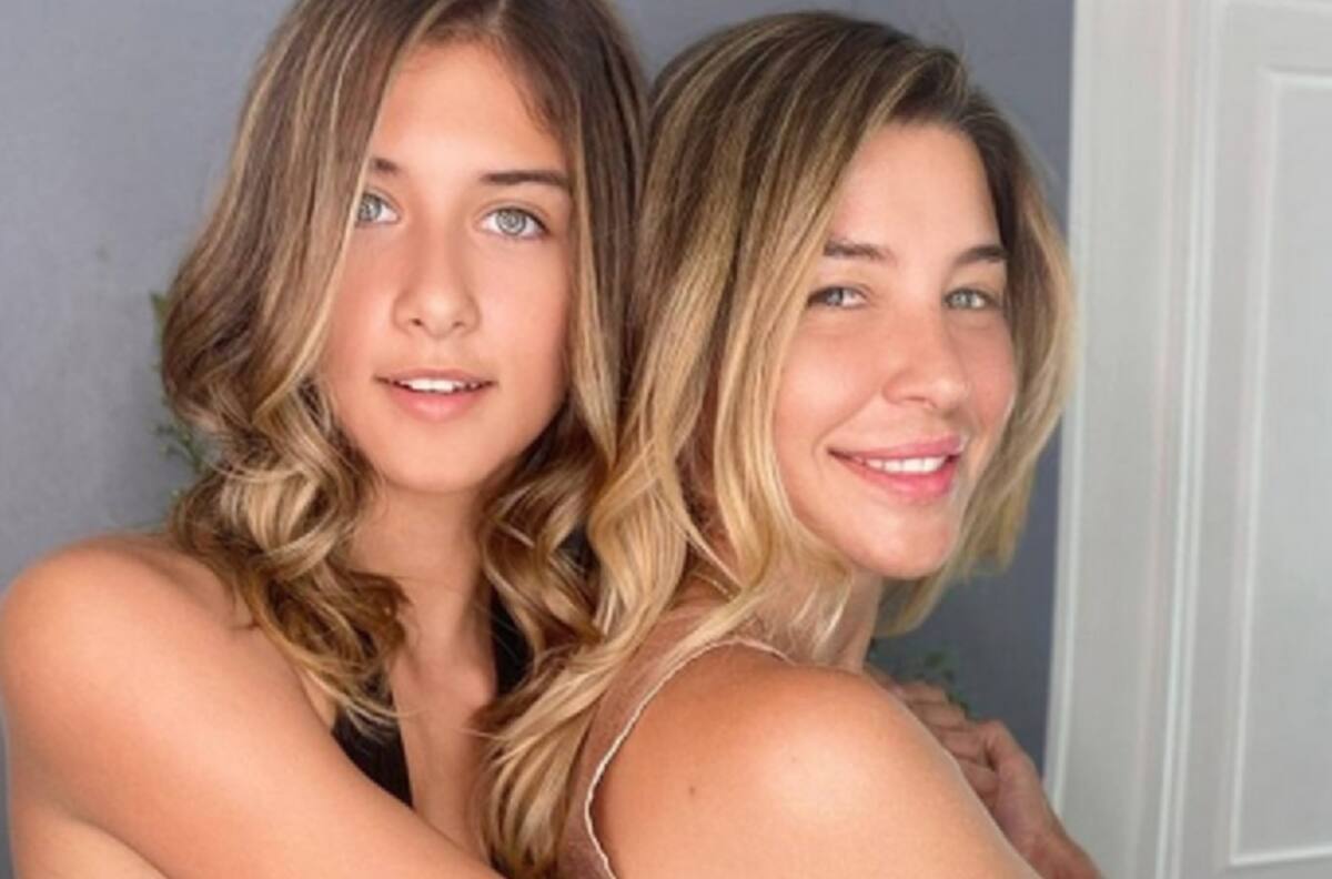 ¡Son iguales! Francisca Merino y su hija Amanda impactan con su parecido luciendo el mismo outfit: "¿Quién compartió ropa con la mamá?"
