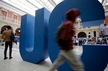 Estas son las carreras de la Pontificia Universidad Católica con mayor empleabilidad, según Mineduc