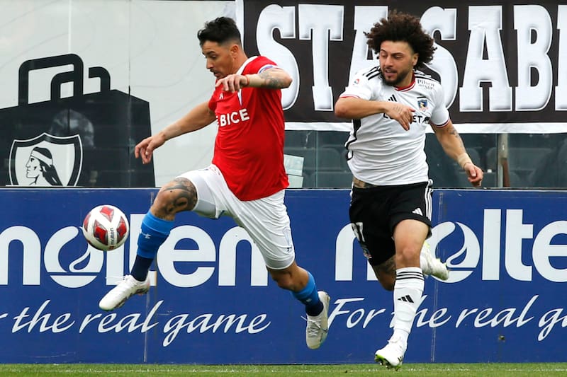 entrena por su cuenta en Colo Colo y en la UC aprovecharon de lanzarles una broma. Foto: Agencia Aton.