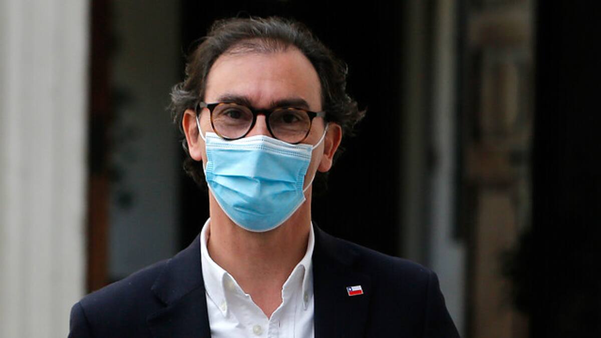 Ministro Figueroa: "No se abre ninguna escuela si no se dan las condiciones sanitarias"