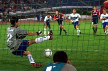 VIDEO | La UC festejó los 19 años del penal que Cristian Álvarez le tapó a la U en un Clásico Universitario