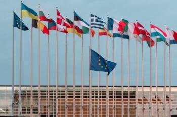 Uno de los países más ricos de Europa ofrece $54 millones a quien pueda solucionar problema en sus lagos