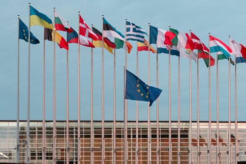 Uno de los países más ricos de Europa ofrece $54 millones a quien pueda solucionar problema en sus lagos