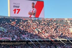 VIDEO | Duro momento: Paulo Díaz es recibido entre pifias por hinchas de River Plate