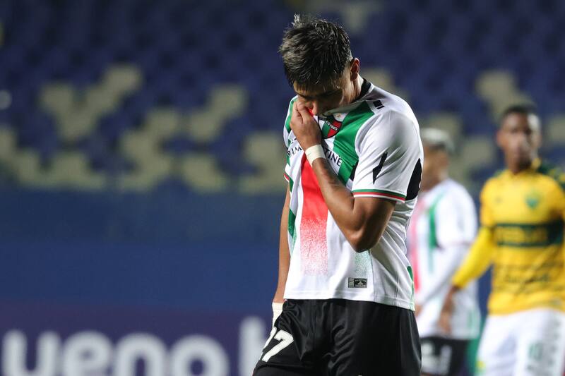 El delantero no comenzó de gran manera su estadía en Palestino. Foto: Agencia Aton.