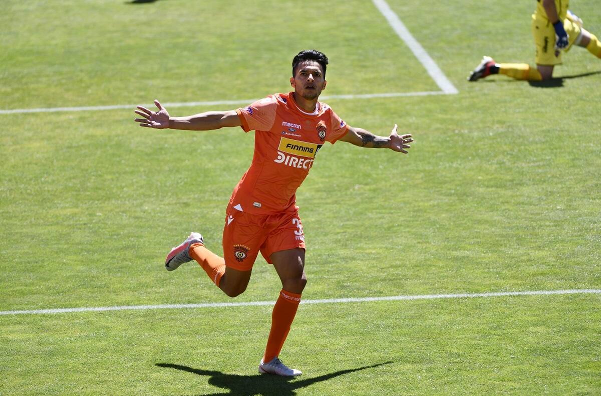 Colo Colo busca su primer fichaje del 2021: Va por goleador de Primera B