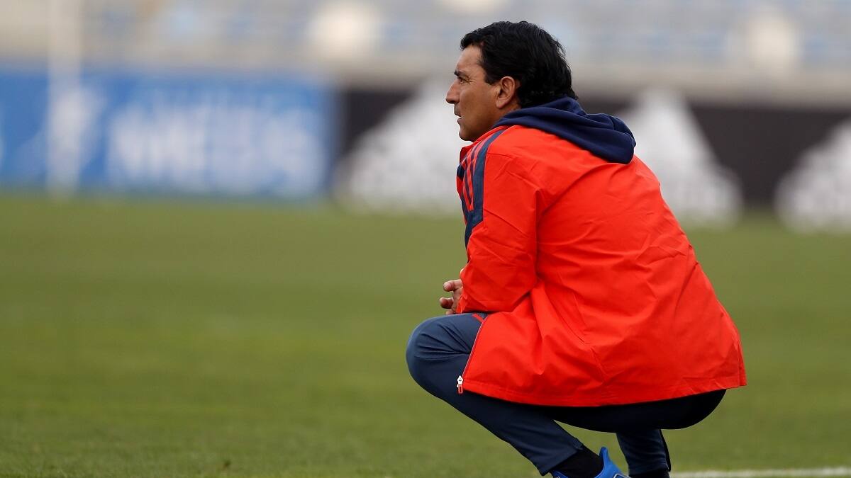 El gran "problema" que se le origina a la U si Esteban Valencia sigue ganando