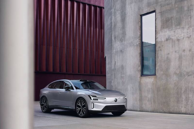 Volvo presentó el nuevo eléctrico ES90