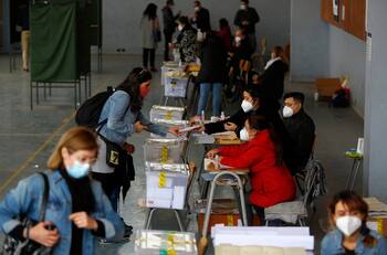 Elecciones 2021: Servel aclaró cómo se debe proceder si las urnas se llenan de votos