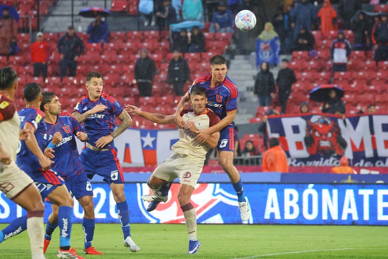 “Es un fenómeno que nadie vio”: El feroz ninguneo de la prensa paraguaya a volante de la U. Foto: Aton.