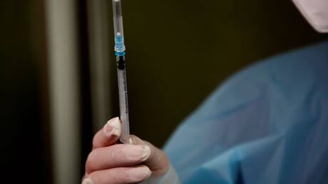 Revelaron por error en Twitter los precios de las vacunas contra el Covid 19