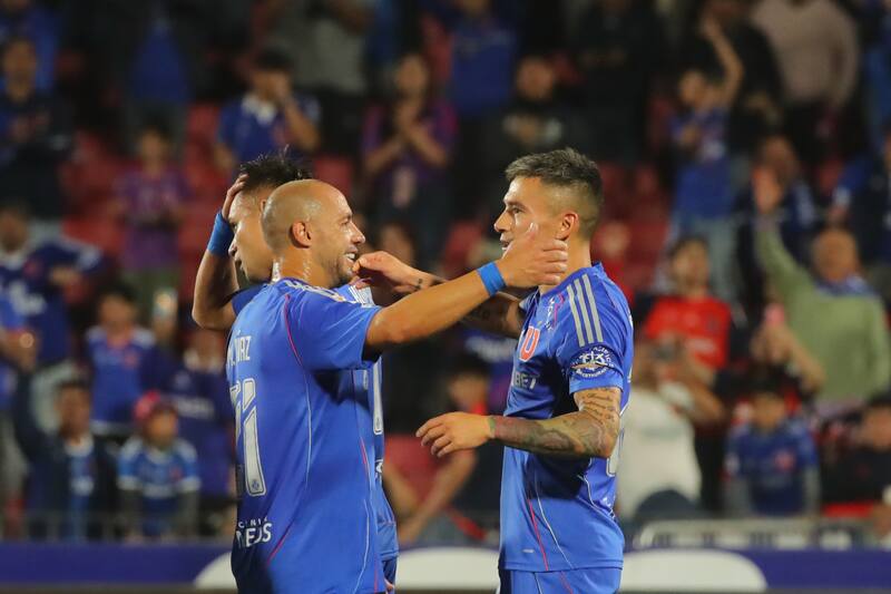 En la primera parte de la fase de grupos, la U ha crecido futbolísticamente y ya casi aseguró un cupo en la Sudamericana.