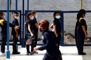 Podrías recibir más de $11 mil al mes por llevar regularmente a tu hijo al colegio