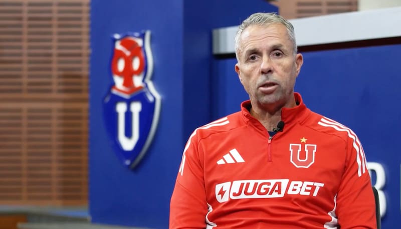 recibió elogios de Carlos Caszely.