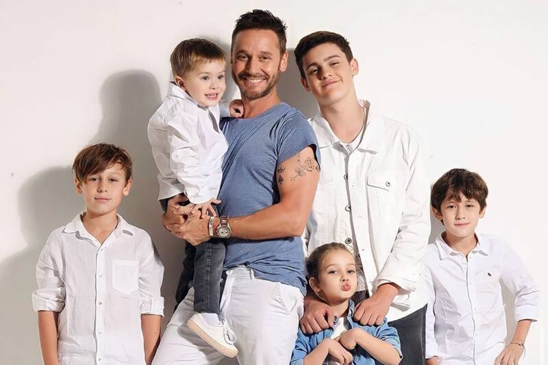 El actor mostró lo grande que están sus hijos.