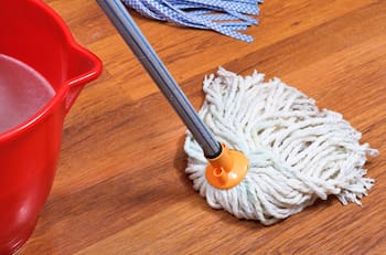 Con este método puedes dejar tu trapero como nuevo