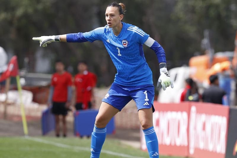 La arquera de OL Lyonnes alista su regreso a La Roja. Foto: Comunicaciones/FFCh