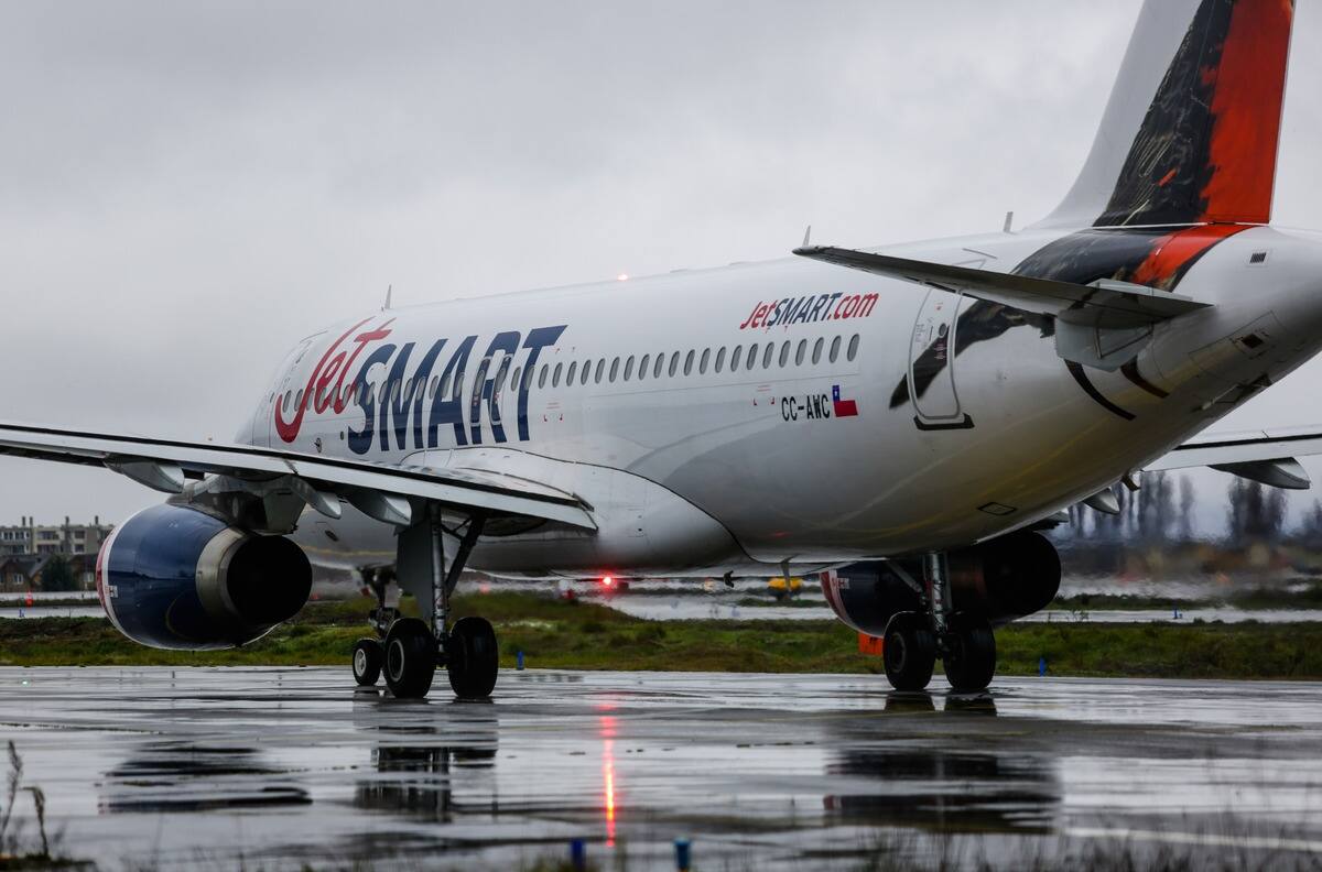 Avión que salió de Concepción a Calama se declaró en emergencia: debe quemar combustible para poder aterrizar