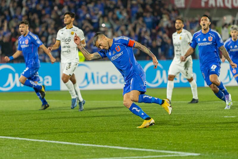 Así formará la U contra Independiente por los octavos de final ida de Sudamericana. Foto: Felipe Escobedo.