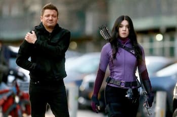 Jeremy Renner, actor tras Clint Barton, detalla su rol junto a la nueva protagonista de "Hawkeye"