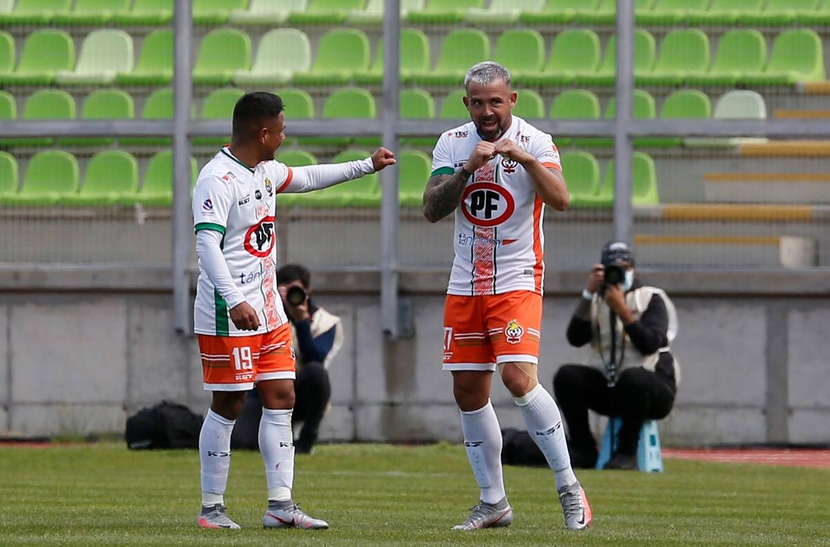 Cobresal hizo oficial la despedida de su histórico delantero