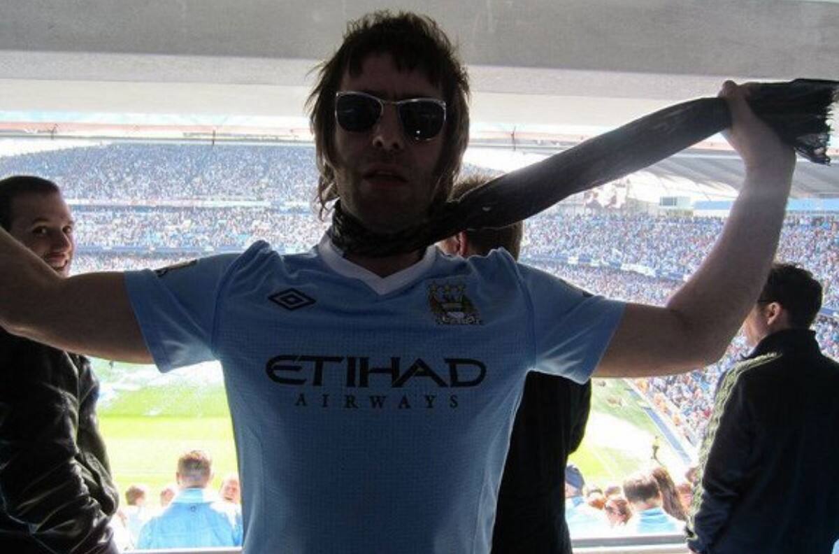 Liam Gallagher se lanzó con todo contra la UEFA por castigo a Manchester City